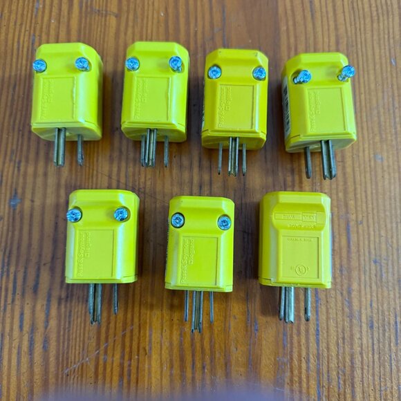 Pass & Seymour Yellow Straight Blade Plug Connector  5-15P 15A 125V Lot of 7 - Picture 1 of 2